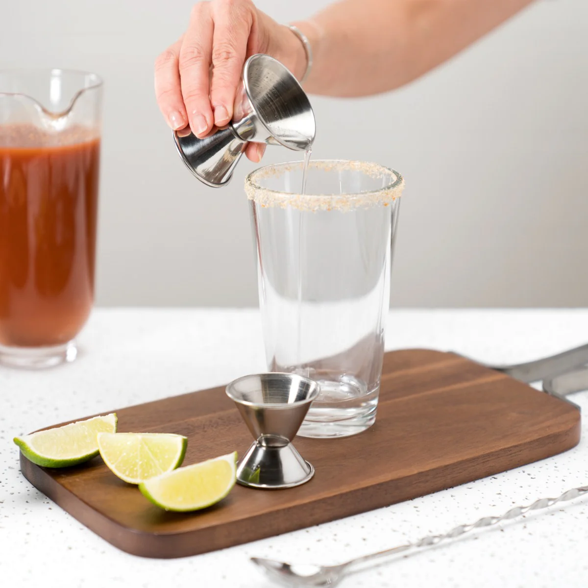Browne 1292 Stainless Steel Double Jigger 1 oz. & 1-1/2 oz. - Image 3