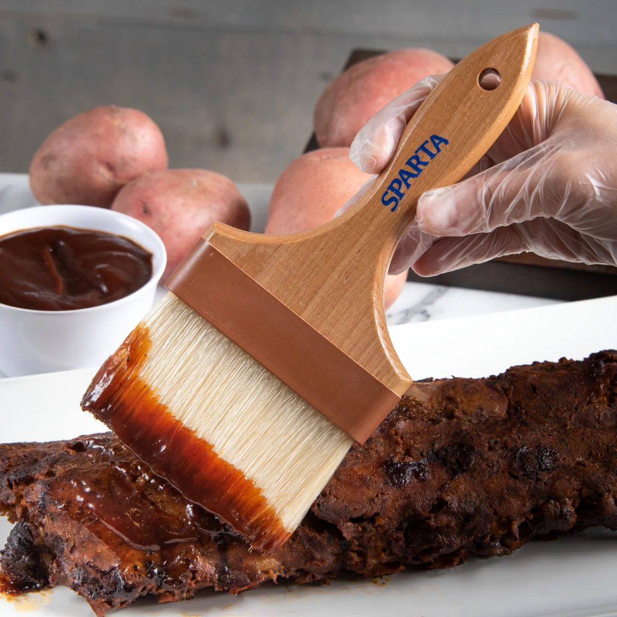 Carlisle 4037600 Sparta Chef Series Flat Pastry / Basting Brush with 4"W Boar Bristles & 6-1/4" Wood Handle - Image 6