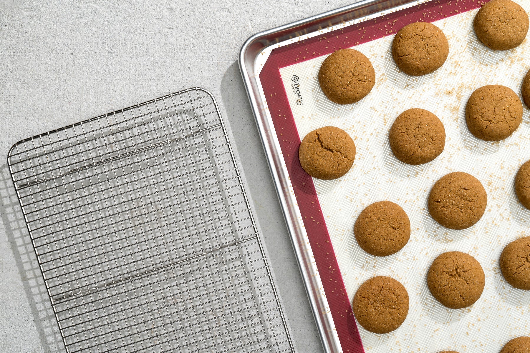 Browne 58182642 Full Size Rectangular Double-Sided Silicone Non-Stick Baking Mat 24-1/4" x 16-1/4" - Image 5