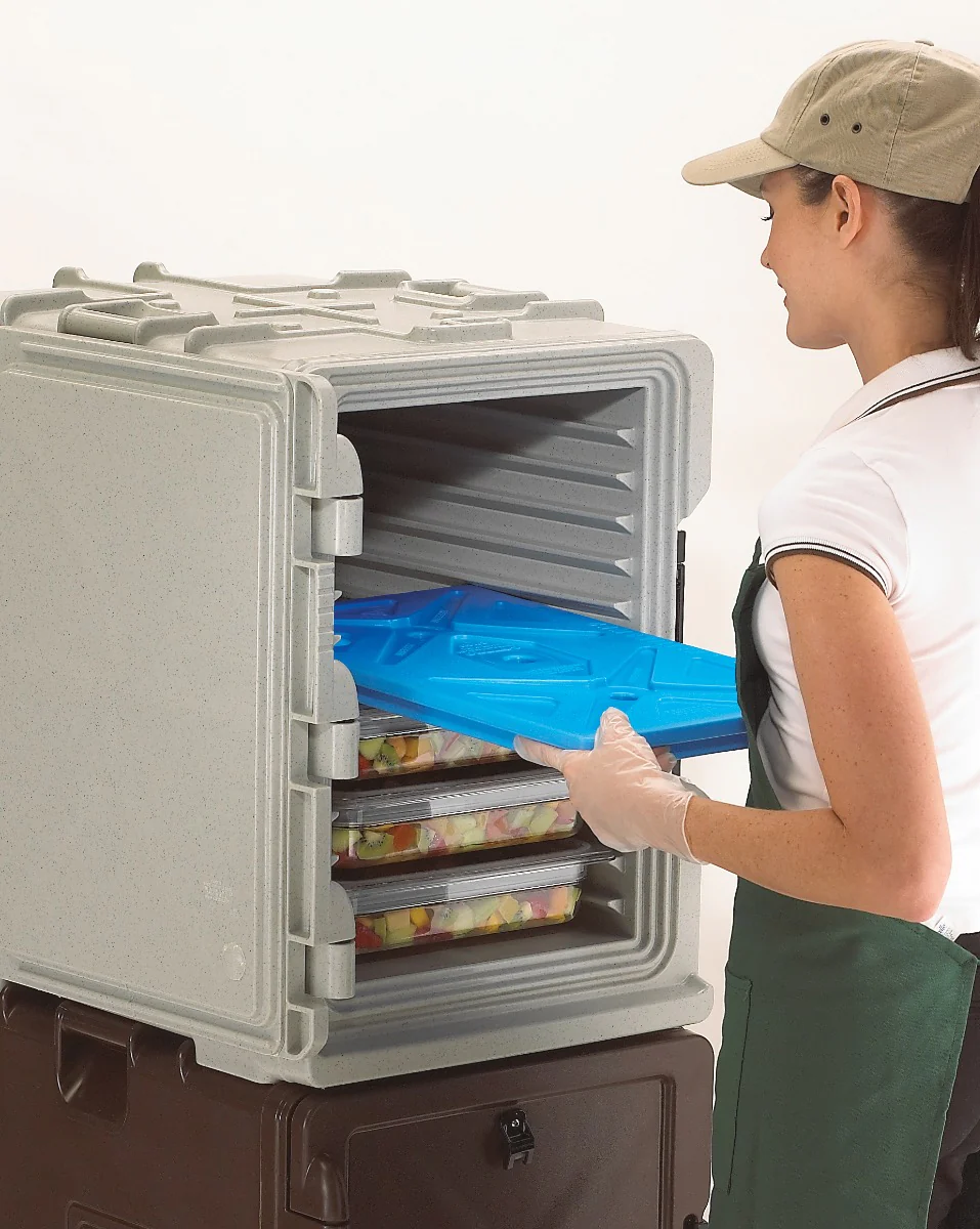 Cambro UPCS400480 Ultra Pan Carrier S-Series Front Loading Insulated Food Pan Carrier with Menu Clip 18" 60 qt. - Speckled Gray - (6) Full Size 2-1/2" Deep Pan Capacity - Image 14