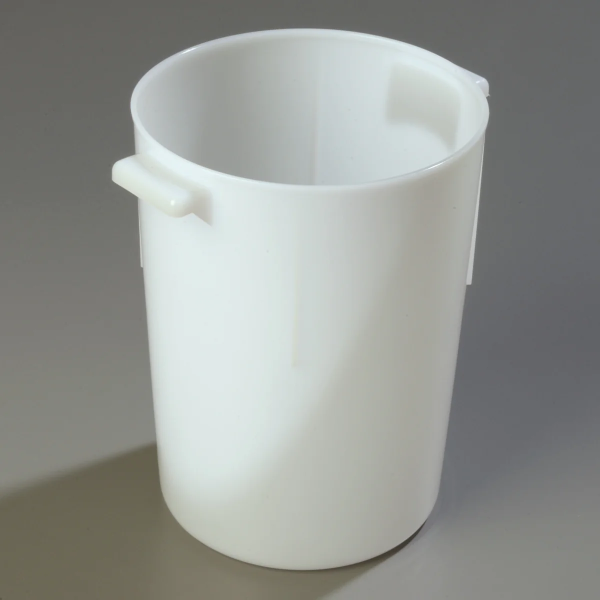 Carlisle 080002 StorPlus Polyethylene Bain Marie Food Storage Container 8 qt. - White - Image 5