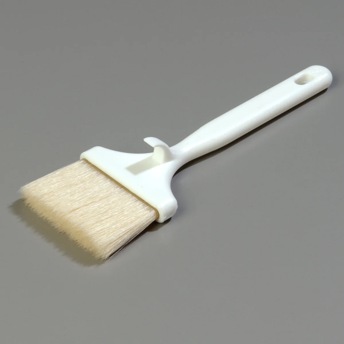 Carlisle 4037900 Sparta Meteor Flat Pastry / Basting Brush with 3"W Boar Bristles & Plastic Handle with Hook - White - Image 6
