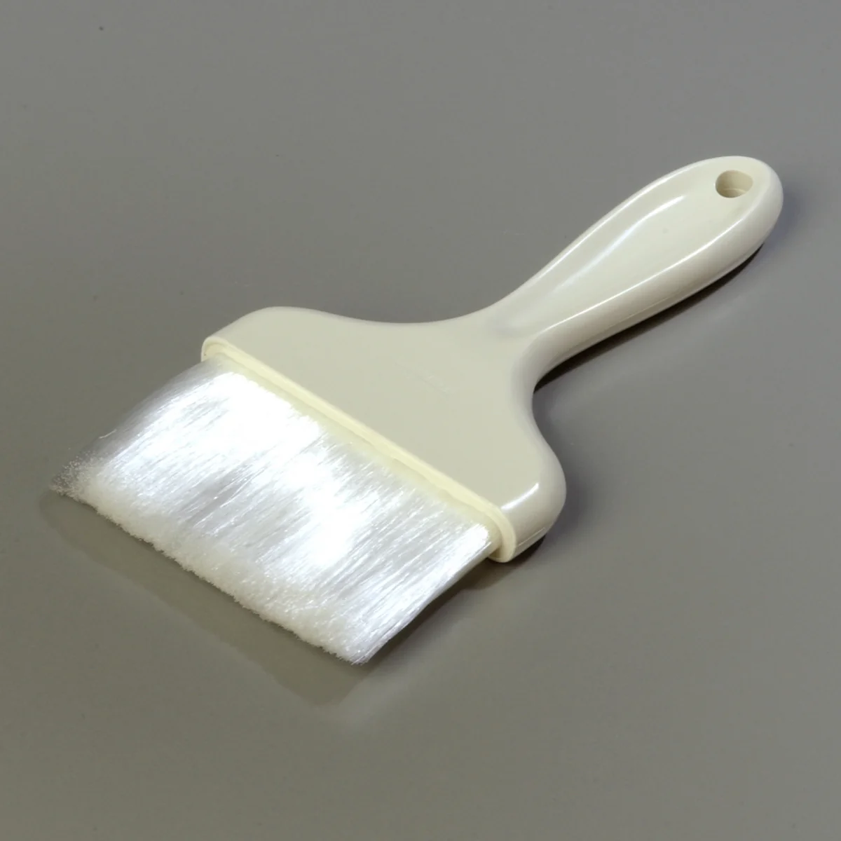 Carlisle 4039302 Sparta Galaxy Flat Pastry Brush with 4"W Nylon Bristles & Plastic Handle - White - Image 7