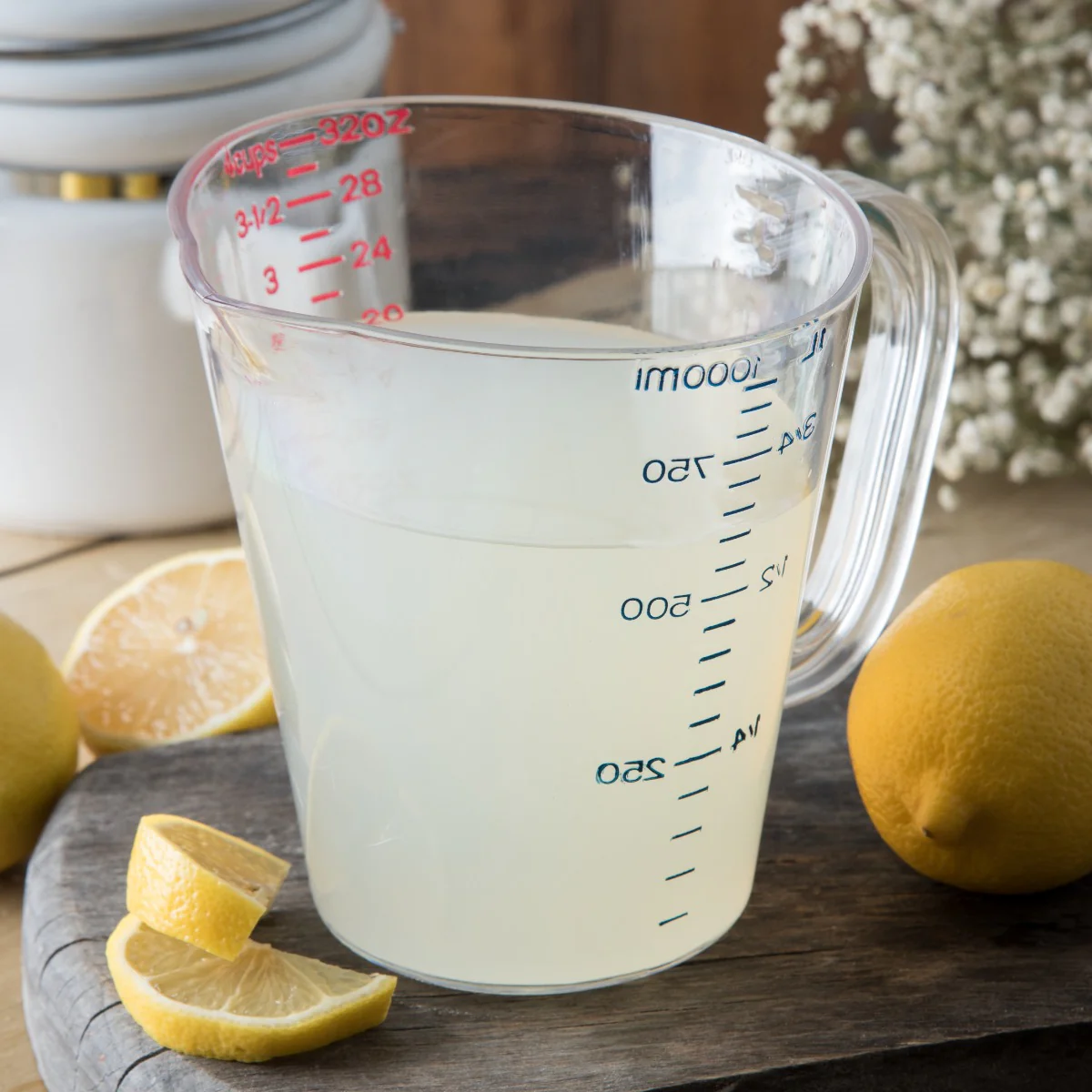 Carlisle 4314307 Carlisle Measuring Cup 32 oz, Clear Plastic - Image 2