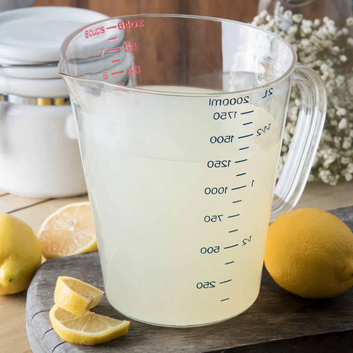 Carlisle 4314407 Carlisle Measuring Cup 64 oz, Clear Plastic - Image 3