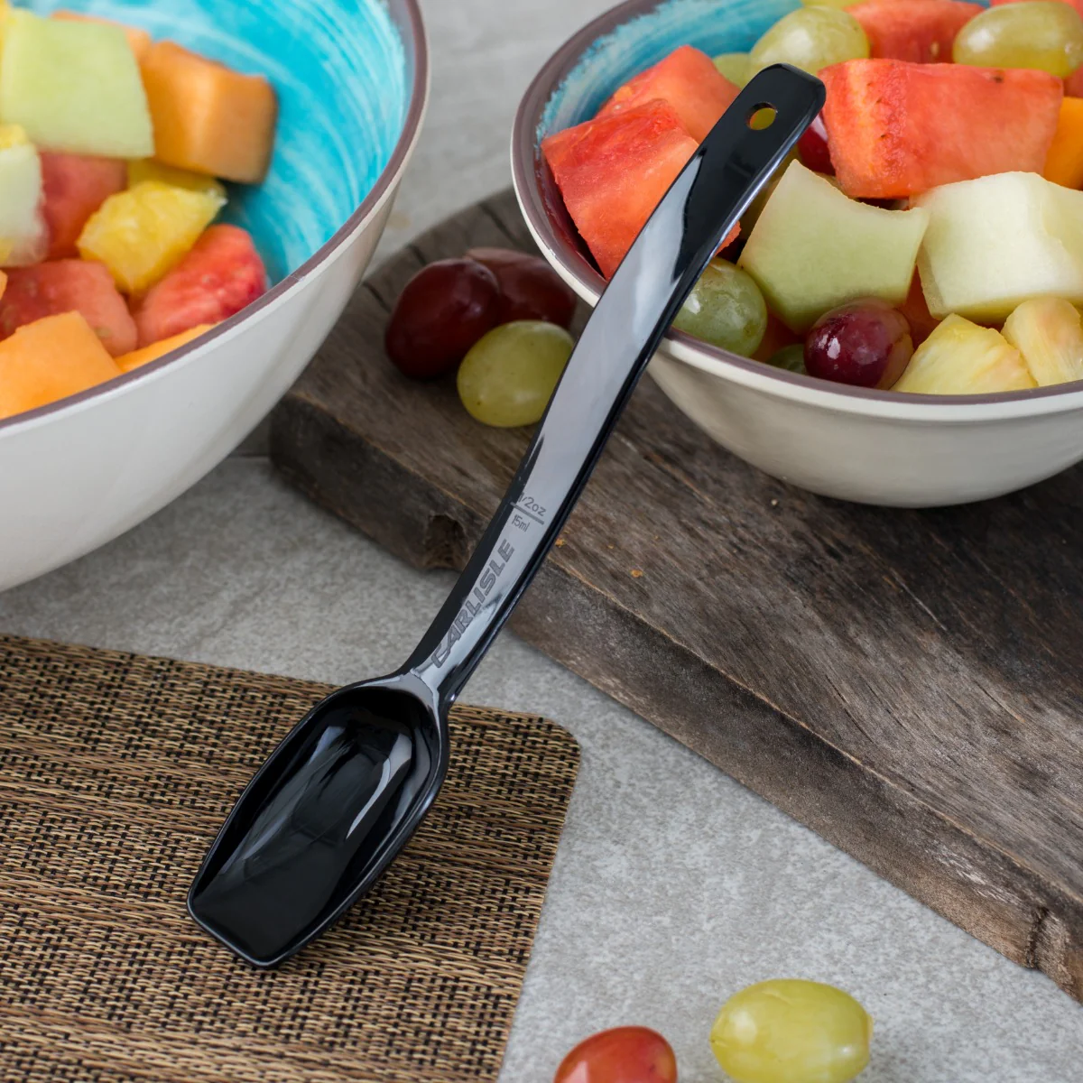Carlisle 446003 One-Piece Plastic Solid Salad/Buffet Serving Spoon with Notched handle 9" - 1/2 oz. - Black - Image 7