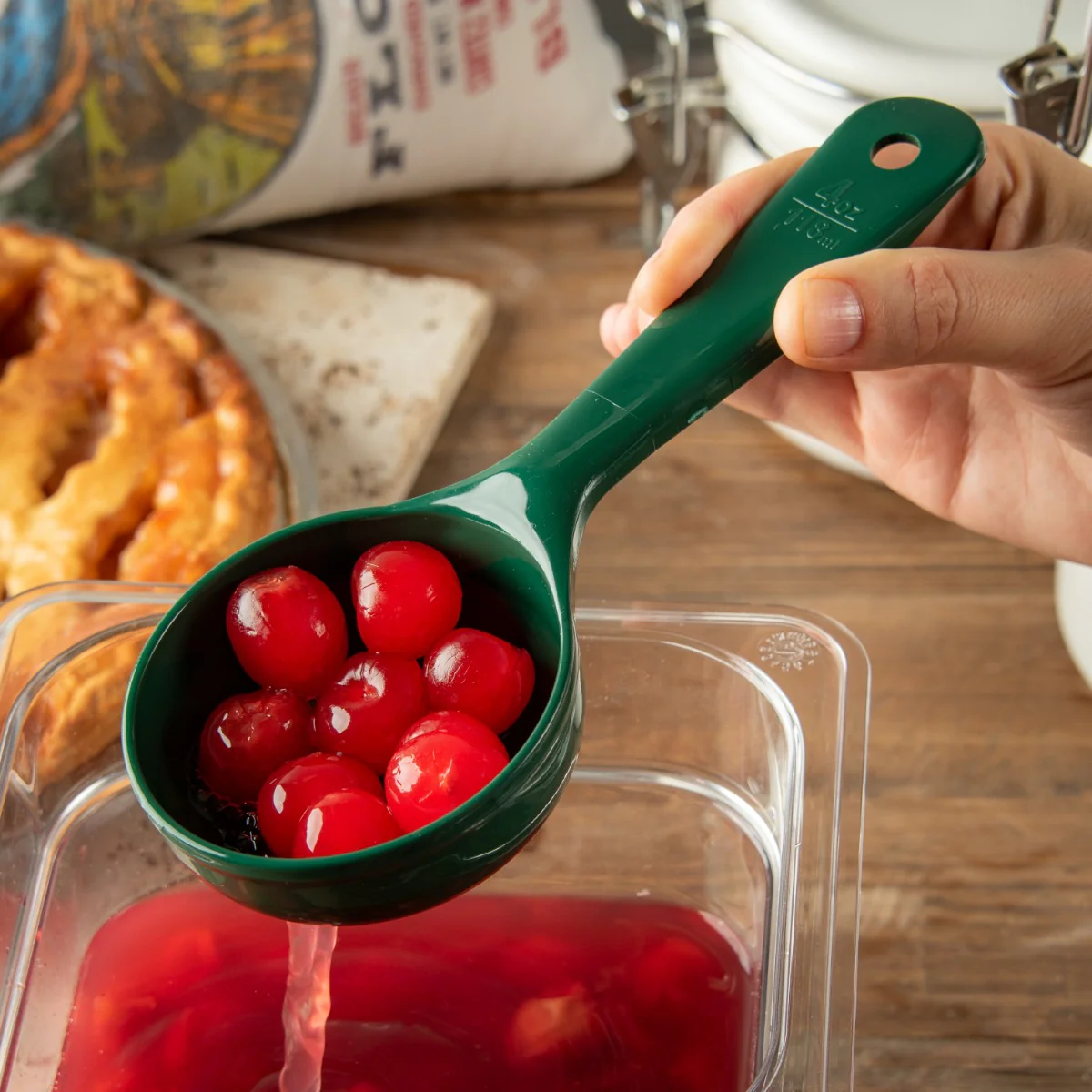 Carlisle 492908 Perforated Portion Spoon 4 oz. Plastic Green Handle , 12ea/cs - Image 10