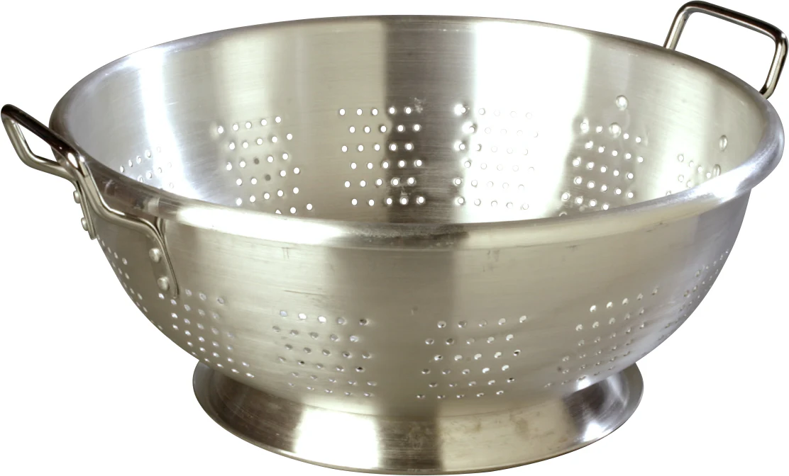 Carlisle 60280 Signature Select Dura-Ware Standard-Weight Aluminum Colander with Loop Handles and Footed Base 16 qt. - Image 3