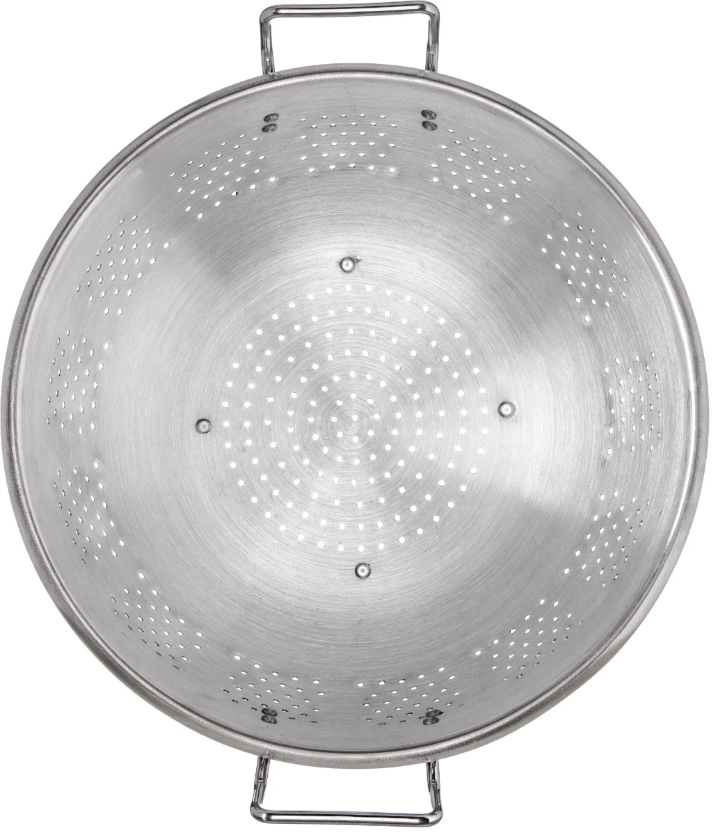 Carlisle 60280 Signature Select Dura-Ware Standard-Weight Aluminum Colander with Loop Handles and Footed Base 16 qt. - Image 6