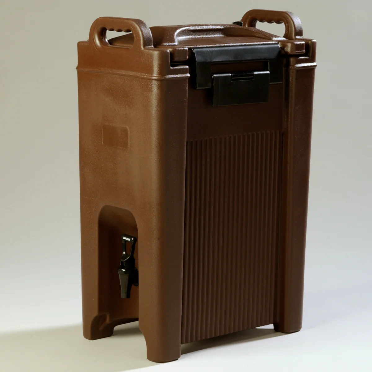 Carlisle XT500001 Cateraide Beverage Dispenser 5 Gal. Brown - Image 2