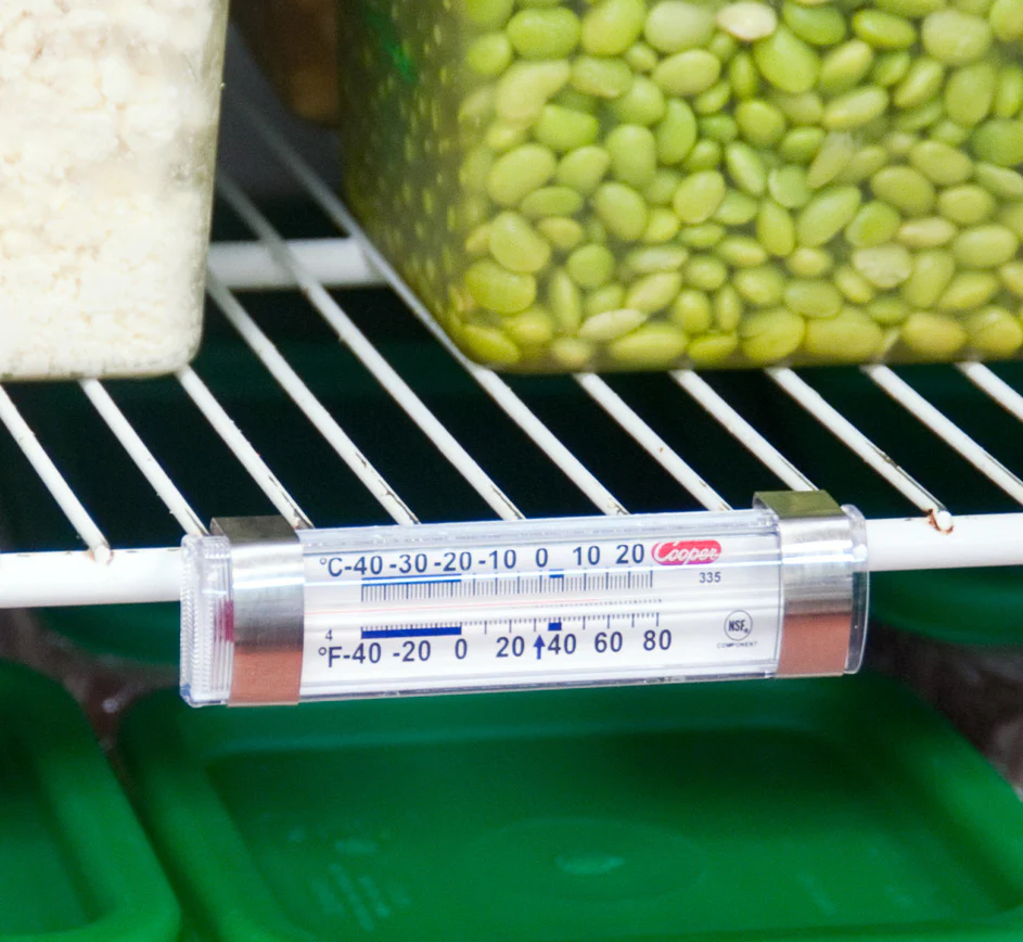 Cooper-Atkins 335-01-1 Horizontal Refrigerator / Freezer Thermometer - (-40 - 80 Deg. F) - Image 4