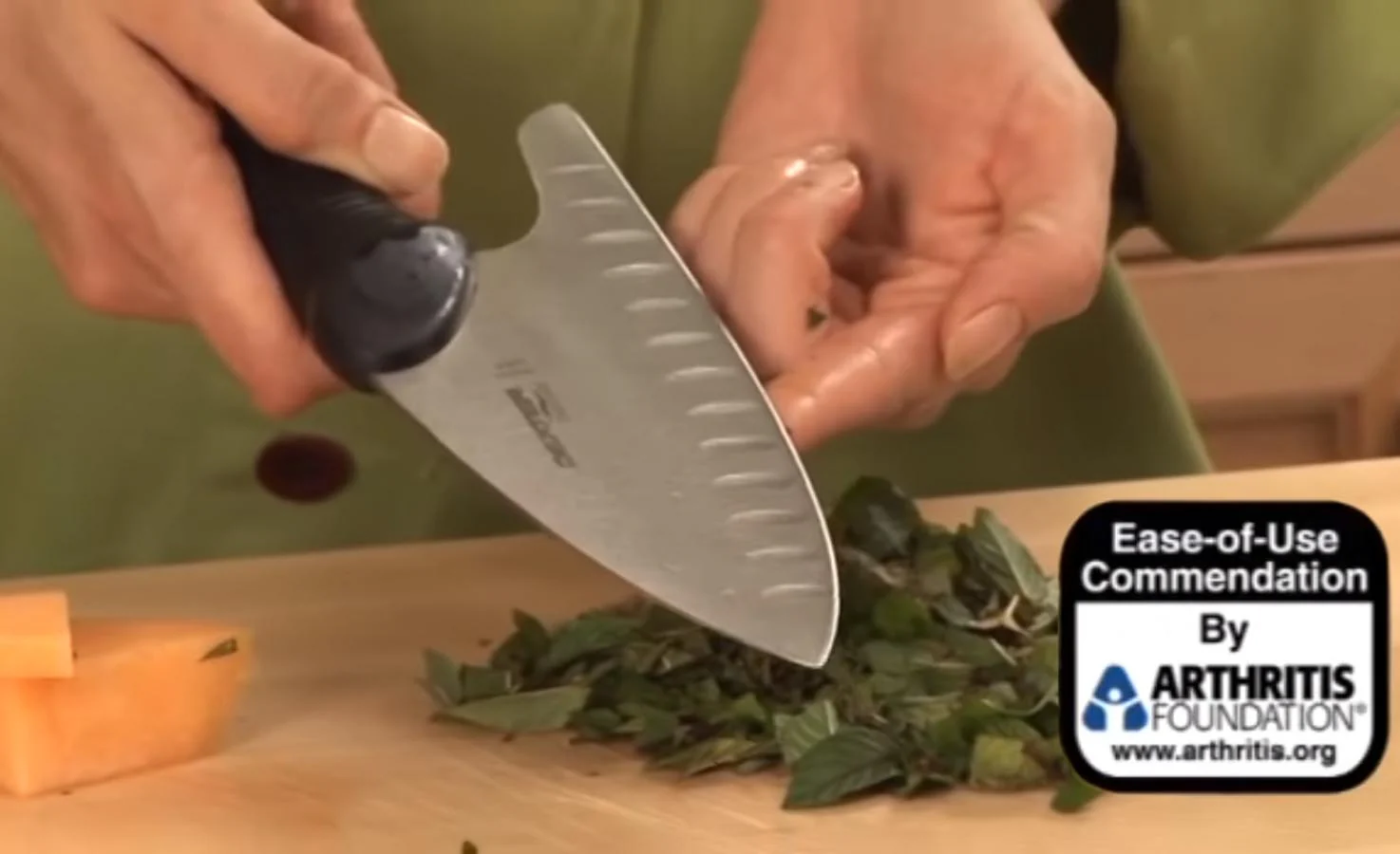 Dexter-Russell 40033 DuoGlide All-Purpose Chef's / Cook's Knife with Black Handle 8" - Image 2
