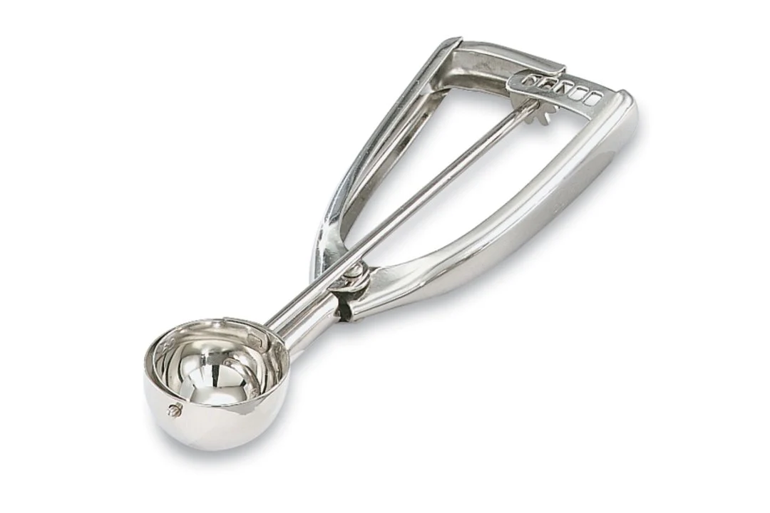 Vollrath 47157 Stainless Steel Disher with Squeeze Handle 7/8 oz. - Size 40 - Image 3