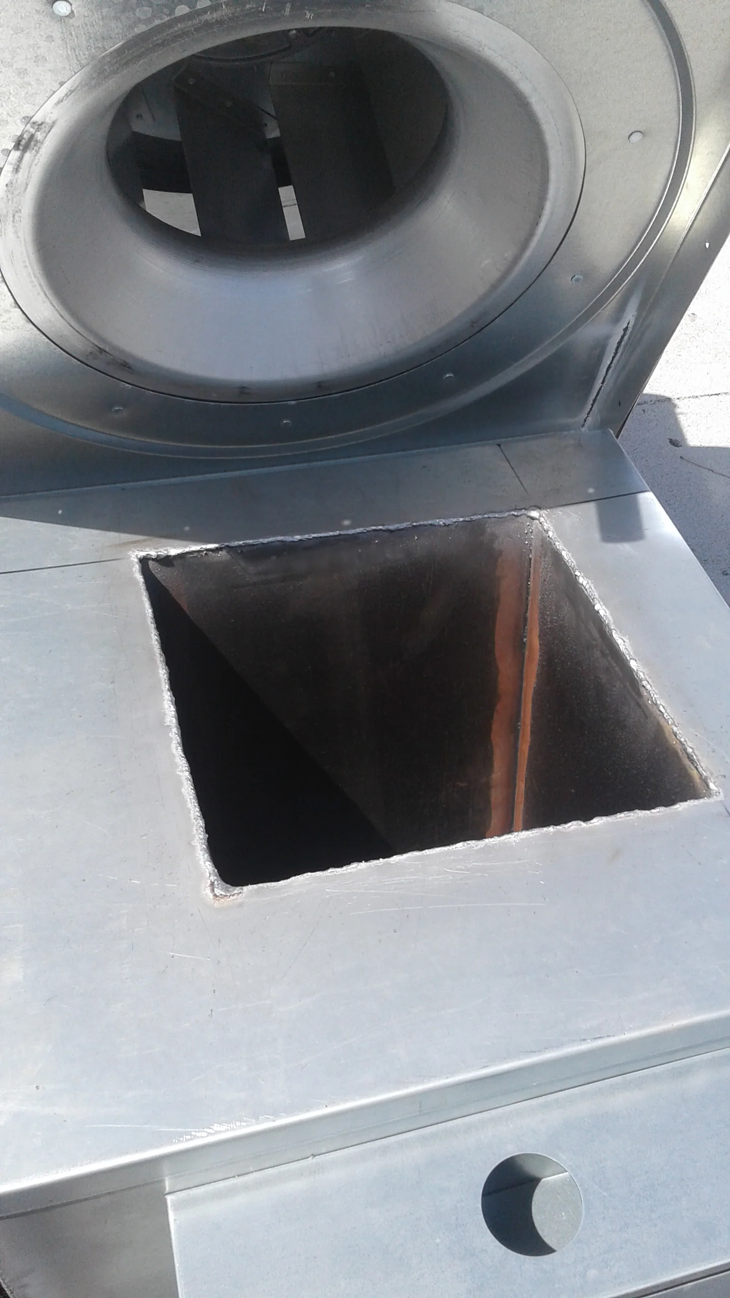 CaptiveAire DU85-SC-1250-3000 High Speed Direct Drive Centrifugal Upblast Exhaust Fan CFM Range: 1250 CFM to 3000 - 115v - Image 5