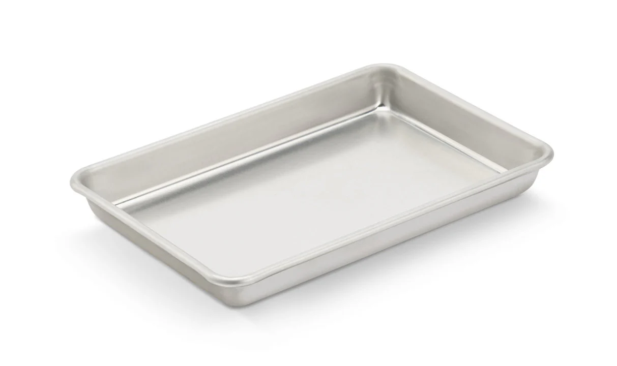 Vollrath 5228 Wear-Ever Eighth Size 16 Gauge 6 1/2" x 9 1/2" Curled Rim, No Wire Aluminum Bun / Sheet Pan