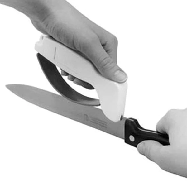 FMP 280-1217 Accusharp Knife Sharpener Tungsten Carbide Replacement Blades - Set of 2 - Image 2