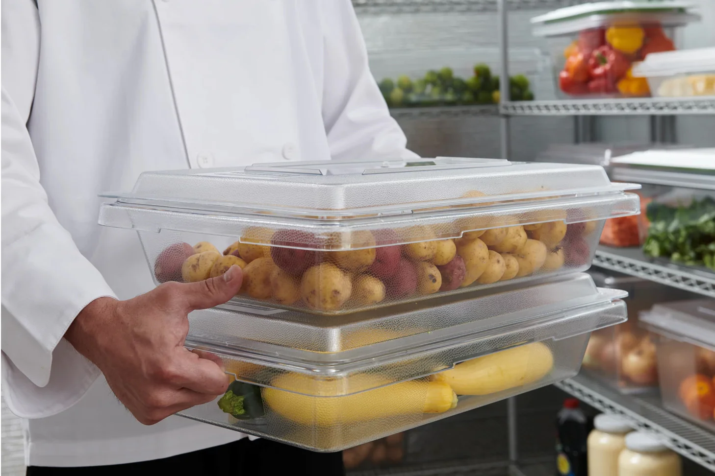 Rubbermaid FG330200CLR Polycarbonate Food / Tote Box Lid 26" x 18" - Clear - Image 8