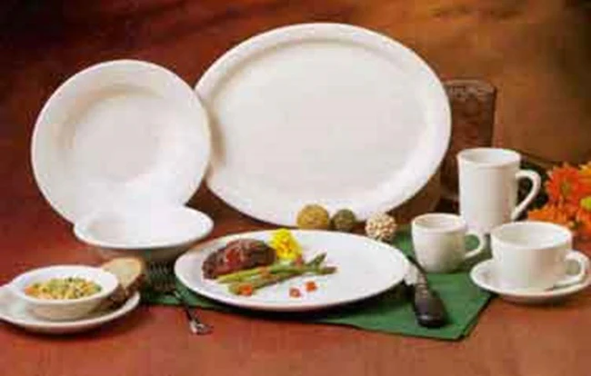 Libbey NR-12 Kingsmen White Narrow Rim Oval Stoneware China Platter 9-3/4" x 7-1/2" - Cream White - 24/Case - Image 2