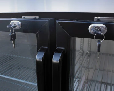 Migali C-BB60G-HC Competitor Series Black Back Bar Cooler 2 Glass Door Refrigerator w/R290 60" - (2) 1/2 Keg Capacity - Image 2