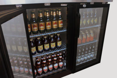 Migali C-BB60G-HC Competitor Series Black Back Bar Cooler 2 Glass Door Refrigerator w/R290 60" - (2) 1/2 Keg Capacity - Image 5