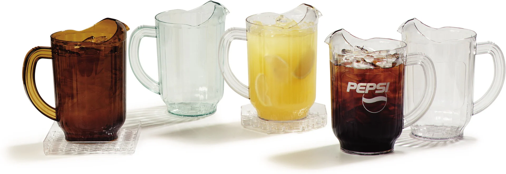 Carlisle 554013 VersaPour Pitcher 60 oz - Amber - Image 5