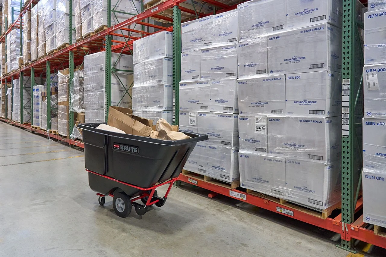 Rubbermaid FG131500BLA Rotomolded Open Top Utility Duty Tilt Truck / Trash Cart - Black - 1 cu. yd. (1250 lb. Capacity) - Image 4