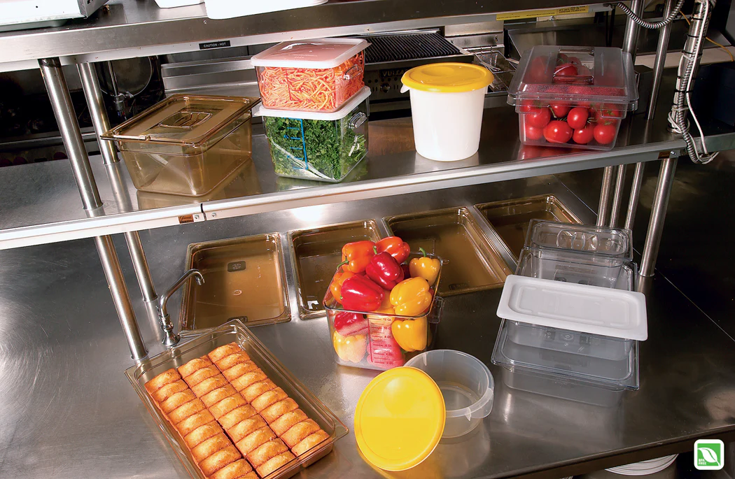Rubbermaid FG632200CLR Plastic Space-Saving Square Food Storage Container with Liter and Qt. Gradations 22 qt. - Clear - Image 5
