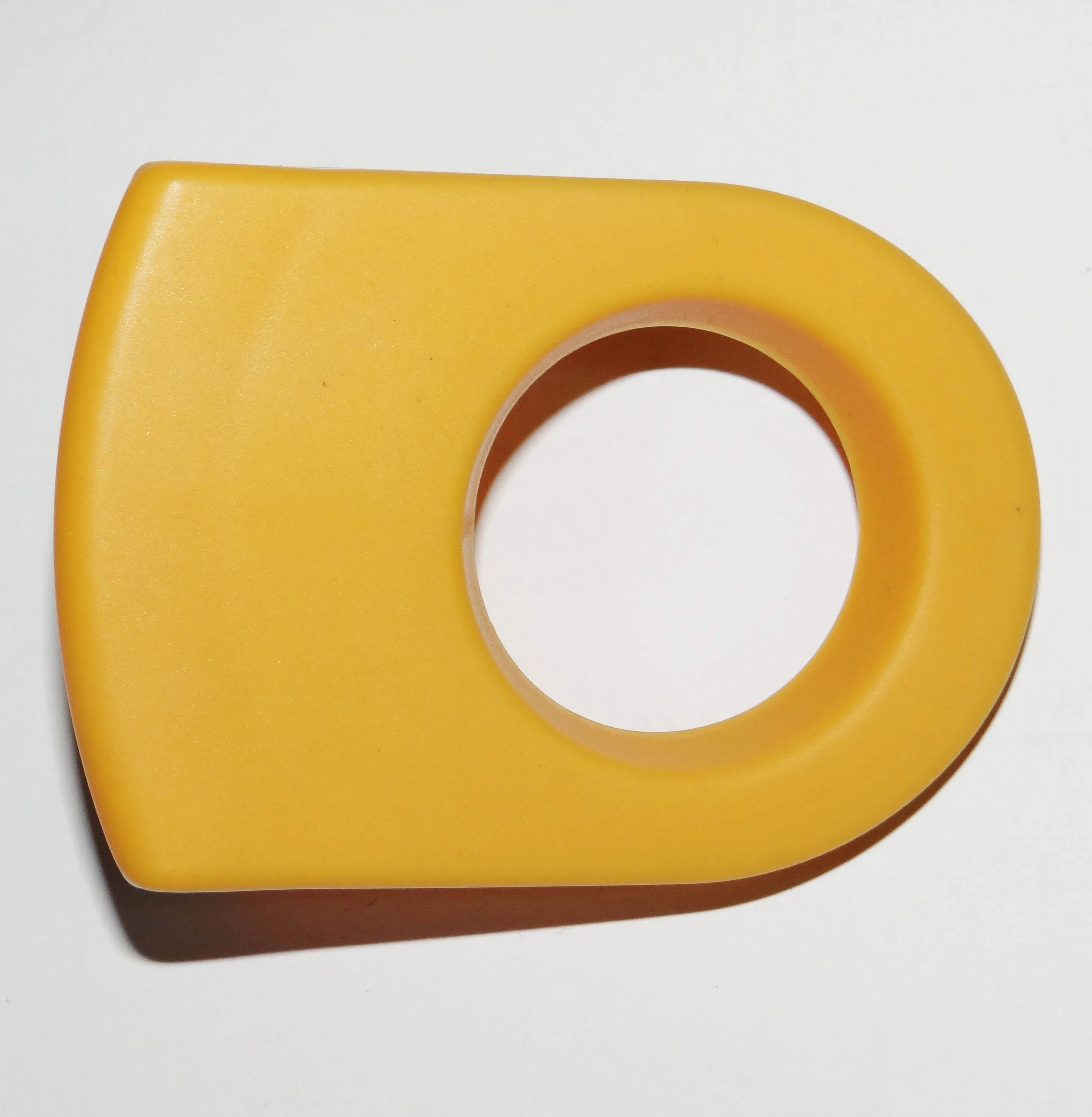 SC01 Margarita Clip Bottle Holder for Slant Angled Glass - Yellow - No Logo - Image 4