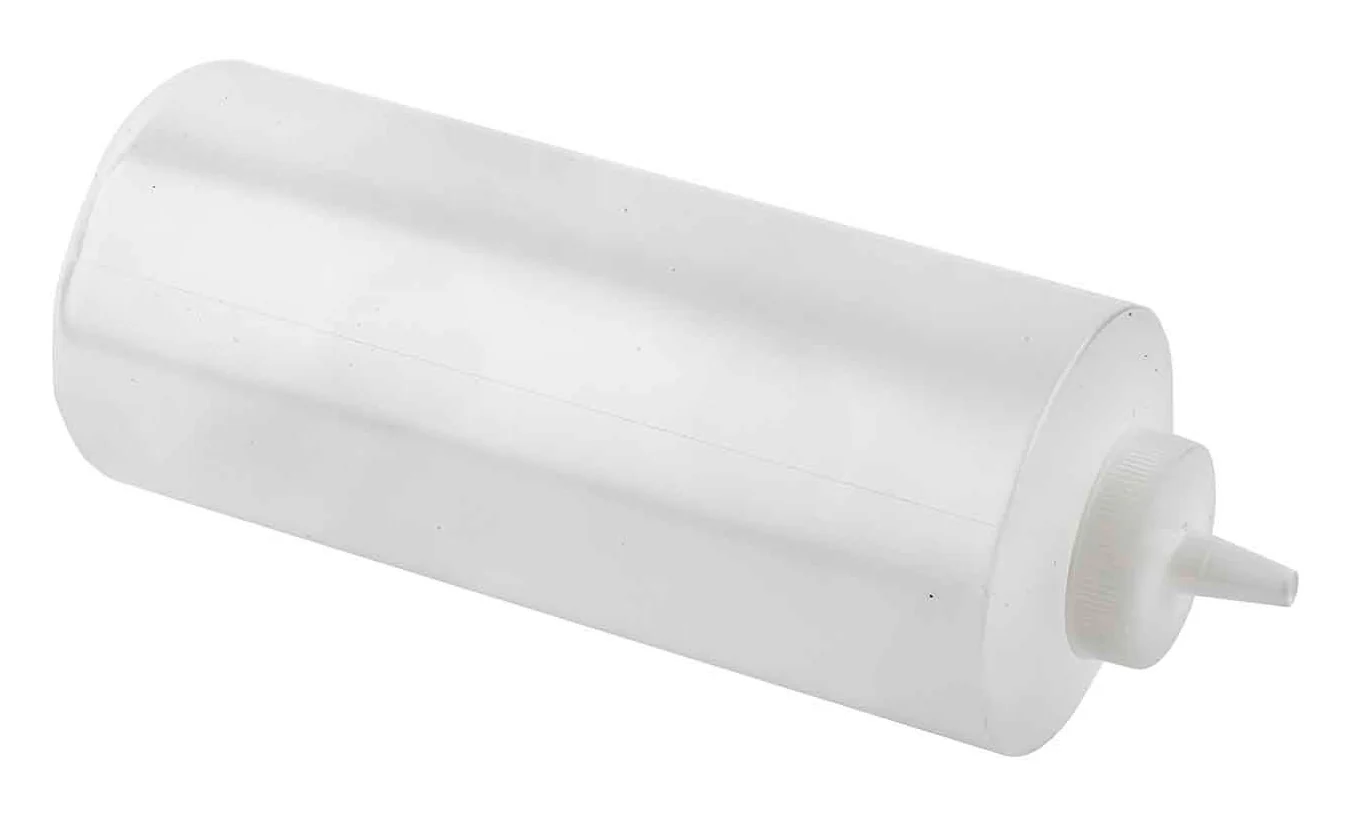 TableCraft 233C Polyethylene Squeeze Bottle with Natural Wide Cone Tip and 38 mm Opening 32 oz. - Clear - Image 3