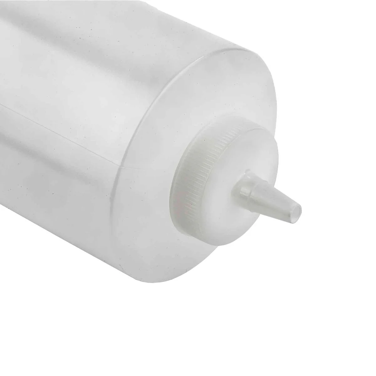 TableCraft 233C Polyethylene Squeeze Bottle with Natural Wide Cone Tip and 38 mm Opening 32 oz. - Clear - Image 4