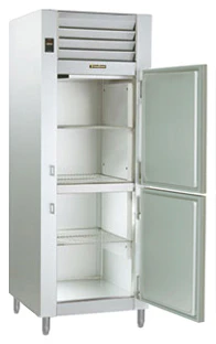 Traulsen RCV132WUT-HHS Spec-Line 1-Section 2 Solid Half Door Reach-In Convertible Refrigerator/Freezer 30" - 24.2 Cu. Ft. - Image 4