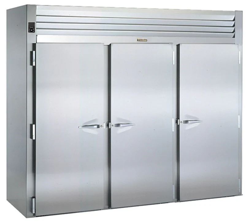 Traulsen RIH332L-FHS Spec-Line 3-Section 3 Solid Door Roll-In Heated Holding Cabinet 101" - Accepts 66"H Racks - 111.49 cu. ft. - 208-230/115v