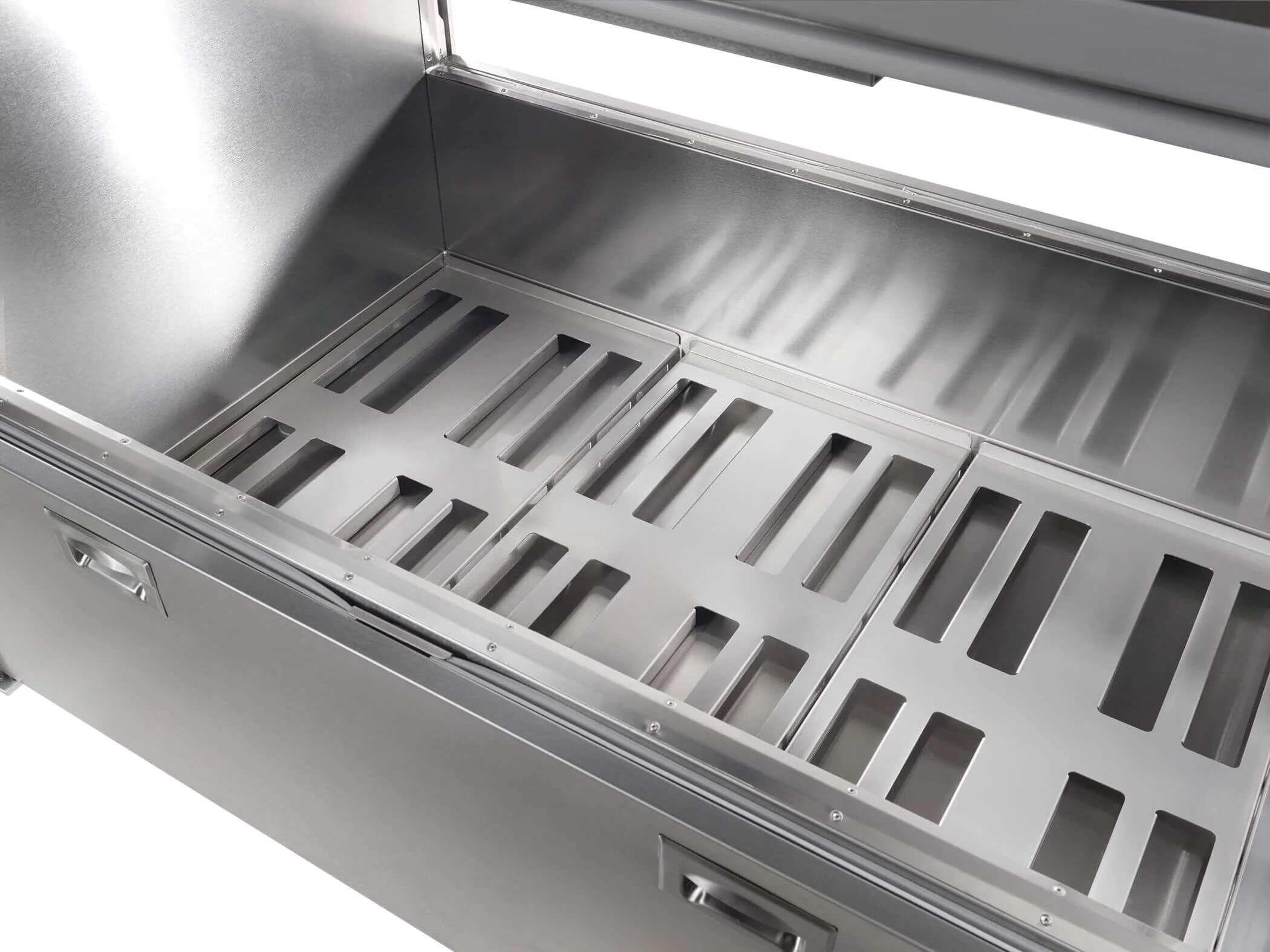 Traulsen RMC34D4 Double Sided School Milk Cooler 34" with 4" Casters - 8-Crate/cap - Image 9