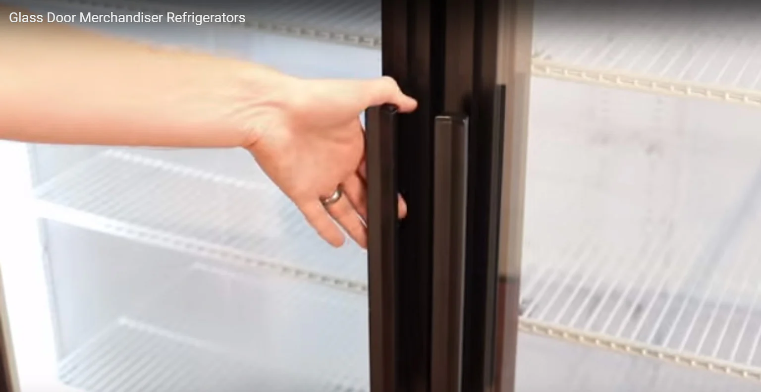 True GDM-23-HC~TSL01-WHT White 1 Glass Swing Door Refrigerated Merchandiser 27" – 23 Cu. Ft. – 115V - Image 7