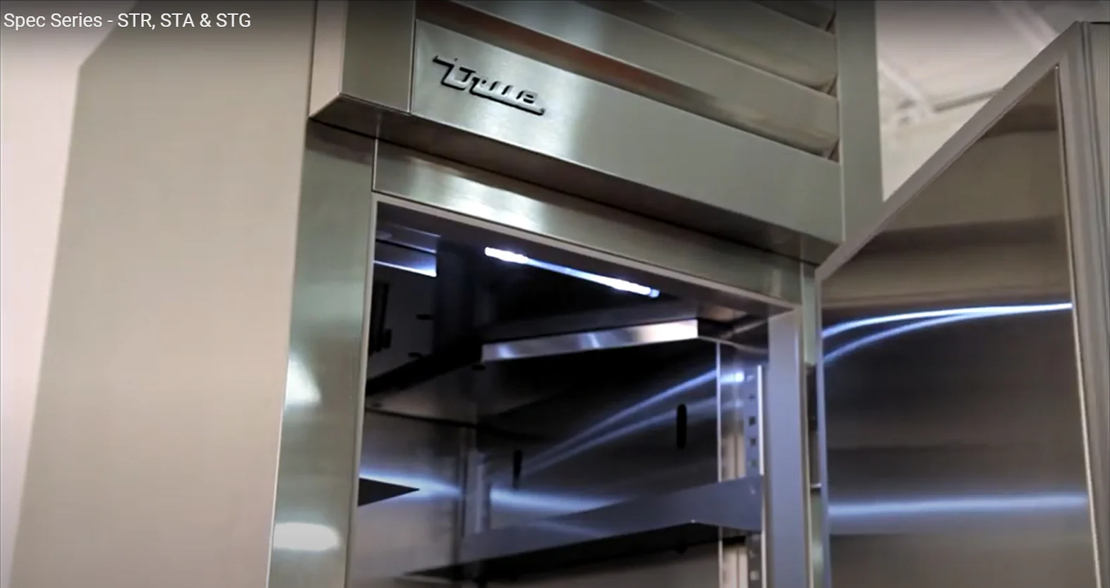 True STA1DT-2HS-HC Spec Series 1-Section 2 Solid Half Door Dual Temp Reach-In Refrigerator / Freezer 27" - 115v - Image 3
