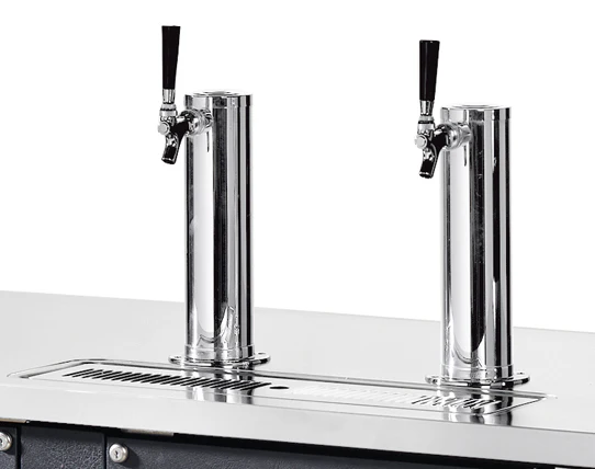 True TDD-4-HC Refrigerated Direct Draw Beer Dispenser with 2 Taps – Holds 4 Half Barrels 90" – 115V - Image 2