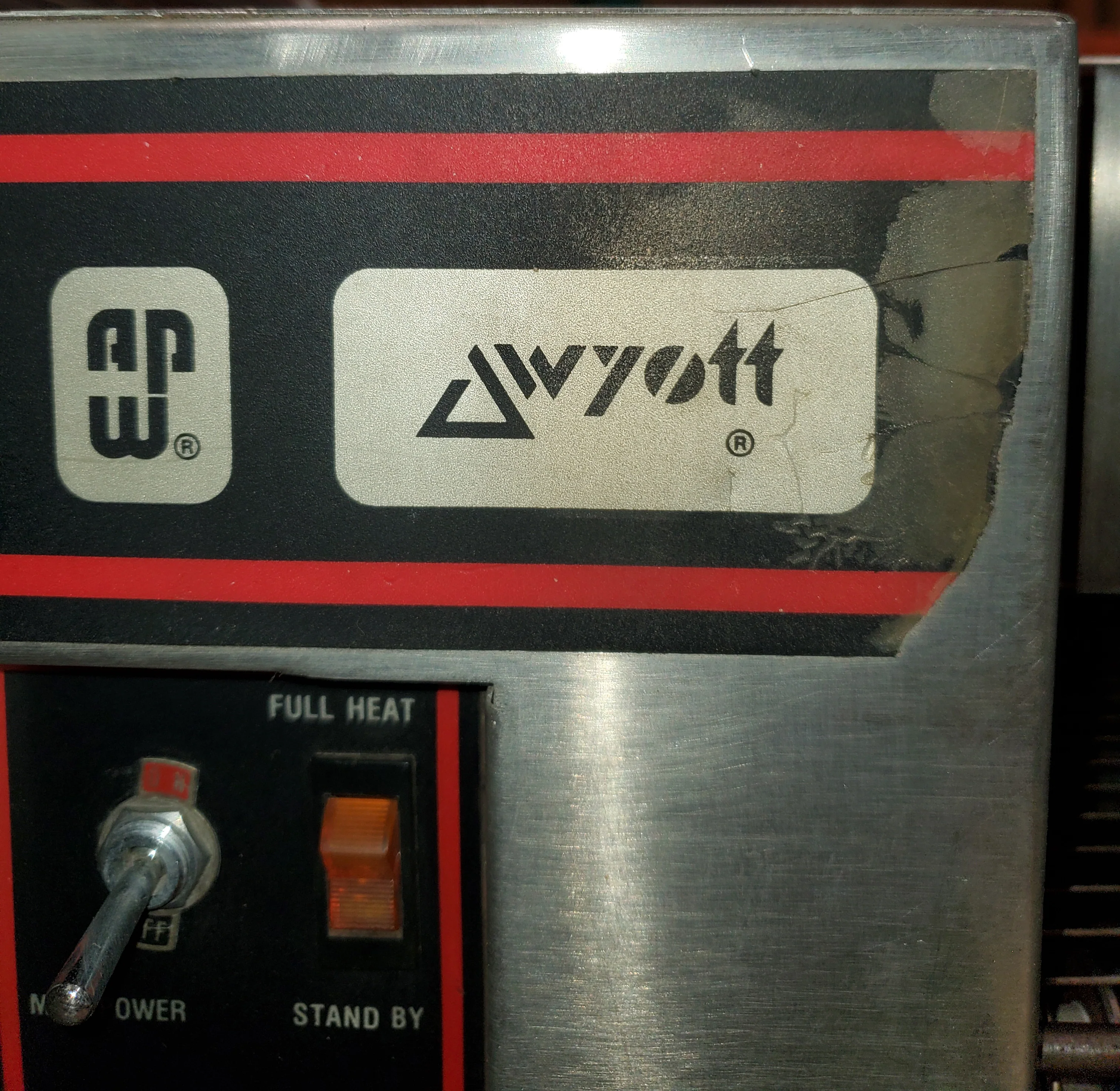 Used Restaurant Equipment - APW Wyott Electric Conveyor Toaster with Manual Speed Control 18" - 220-240v/60 - Image 8