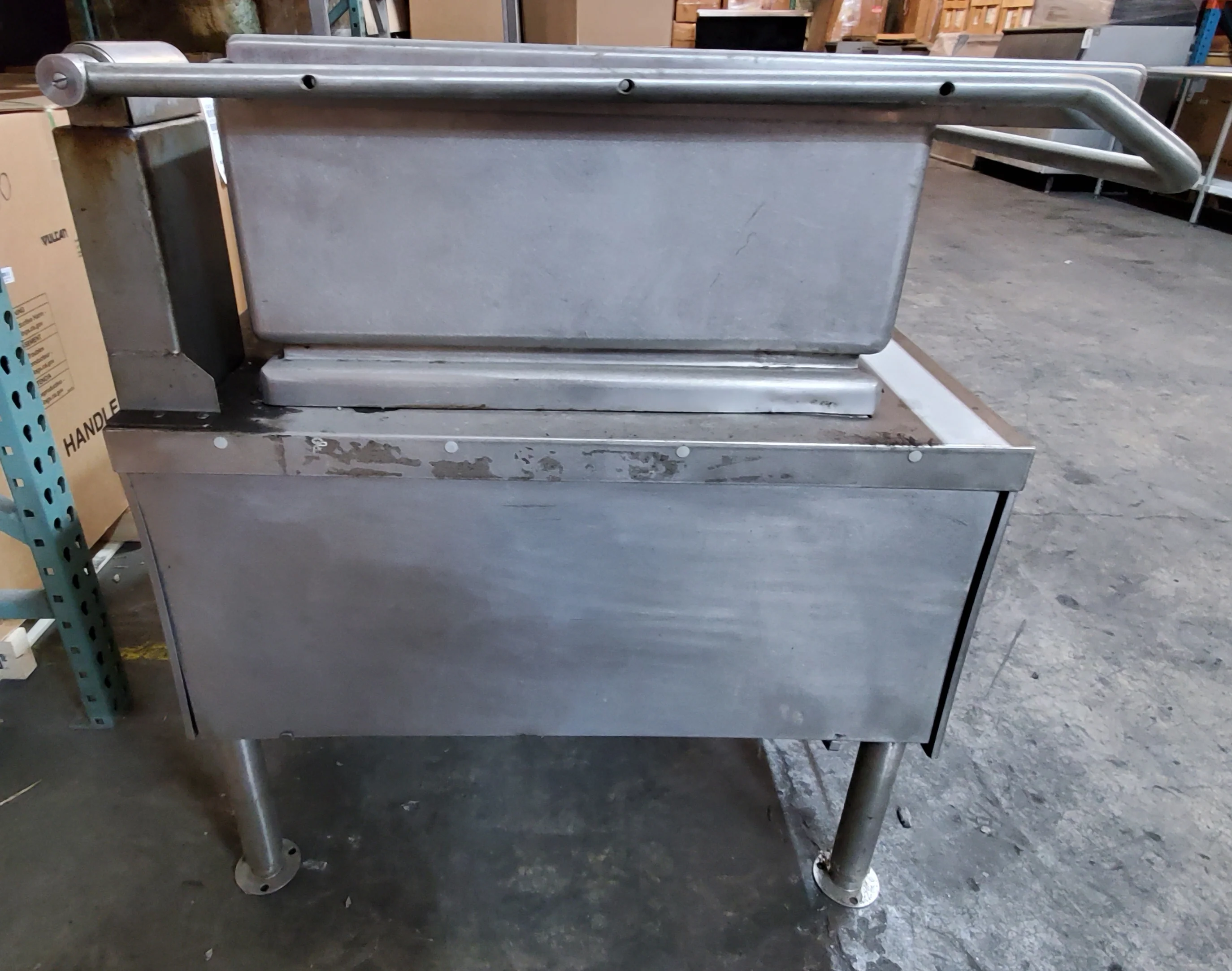 Used Restaurant Equipment - Vulcan VE40 Electric Braising Pan 46" - 40 gal/cap - 208v - Image 3