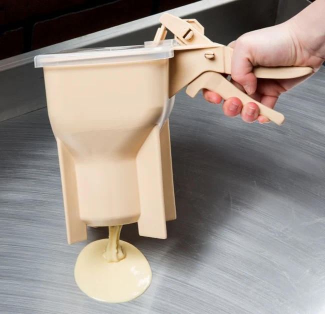Vollrath 2803-18 Traex Batter Boss Plastic Portion Control Pancake / Waffle Batter Dispenser with Legs 48 oz. - Almond - Image 5