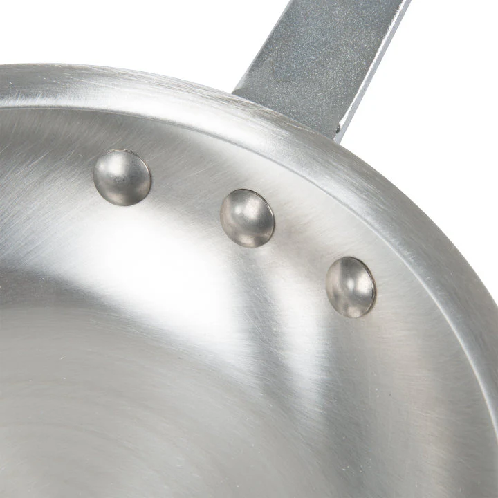 Vollrath 4007 Wear-Ever Fry Pans with Natural Finish and Cool Handle 7" - Image 5