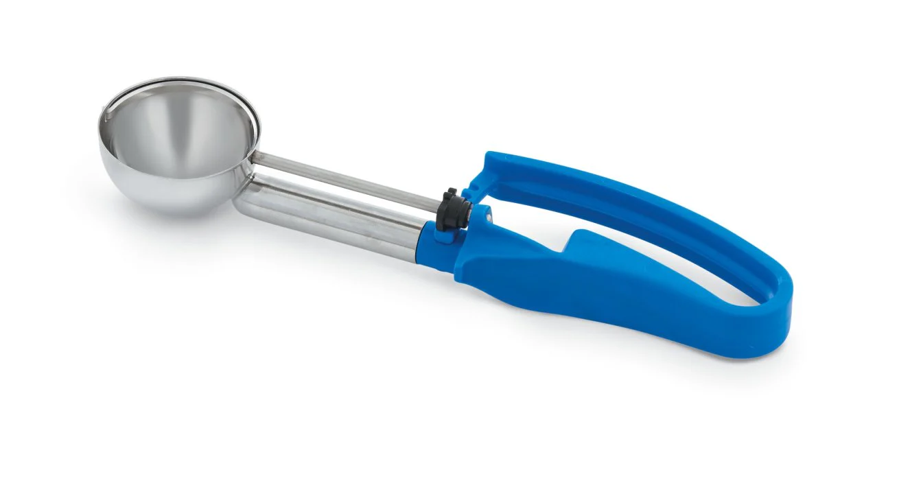 Vollrath 47374 Jacob's Pride Extended Length Disher with Blue Squeeze Handle 2 oz. - Size 18 - 12/Case - Image 3