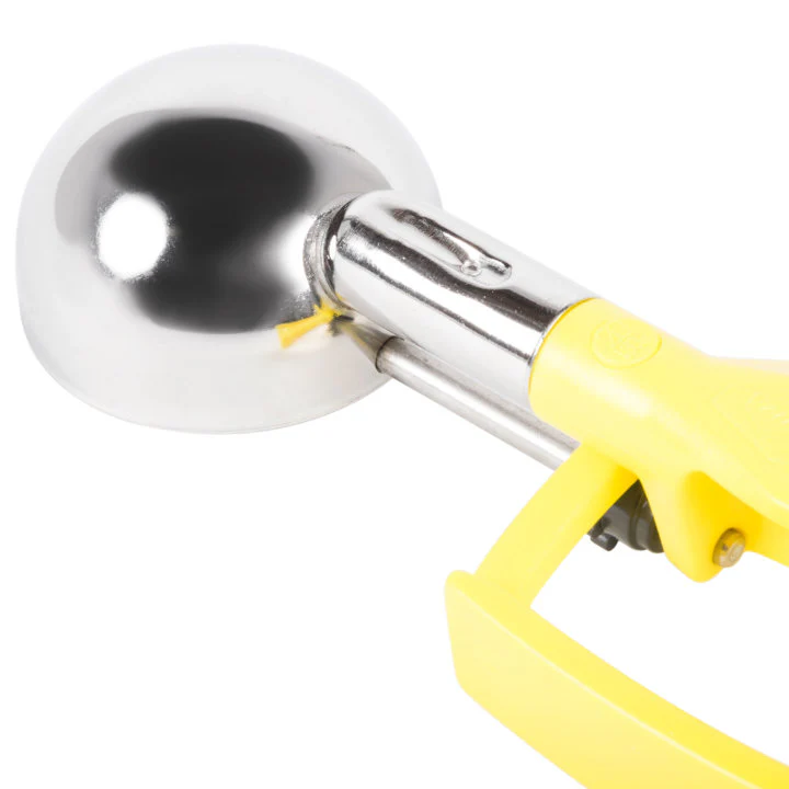Vollrath 47396 Jacob's Pride Standard Length Disher with Royal Yellow Squeeze Handle 1.8 oz. - Size 20 - 12/Case - Image 5
