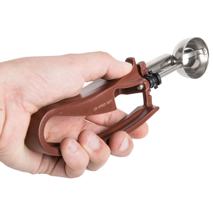 Vollrath 47403 Jacob's Pride Standard Length Disher with Plum Squeeze Handle 0.47 oz. - Size 70 - 12/Case - Image 5