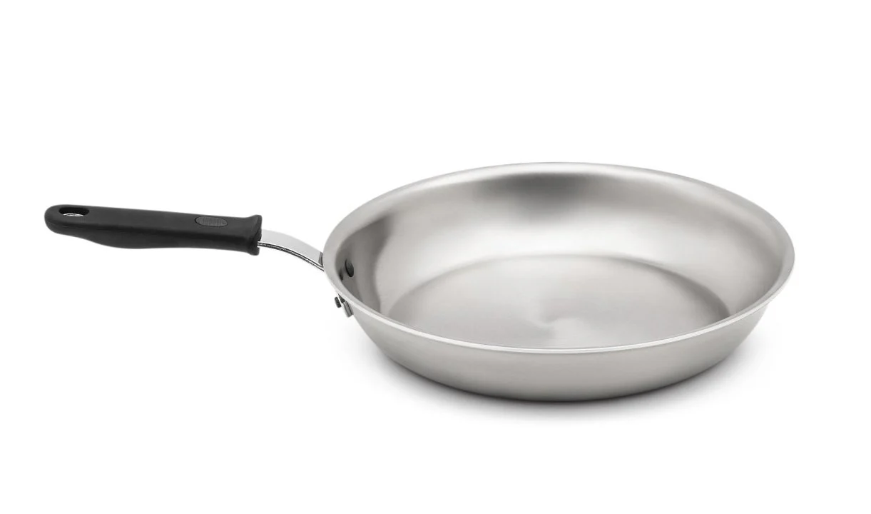 Vollrath 672112 Wear-Ever Aluminum Fry Pan with Natural Finish and Black Silicone Handle 12" - Image 4