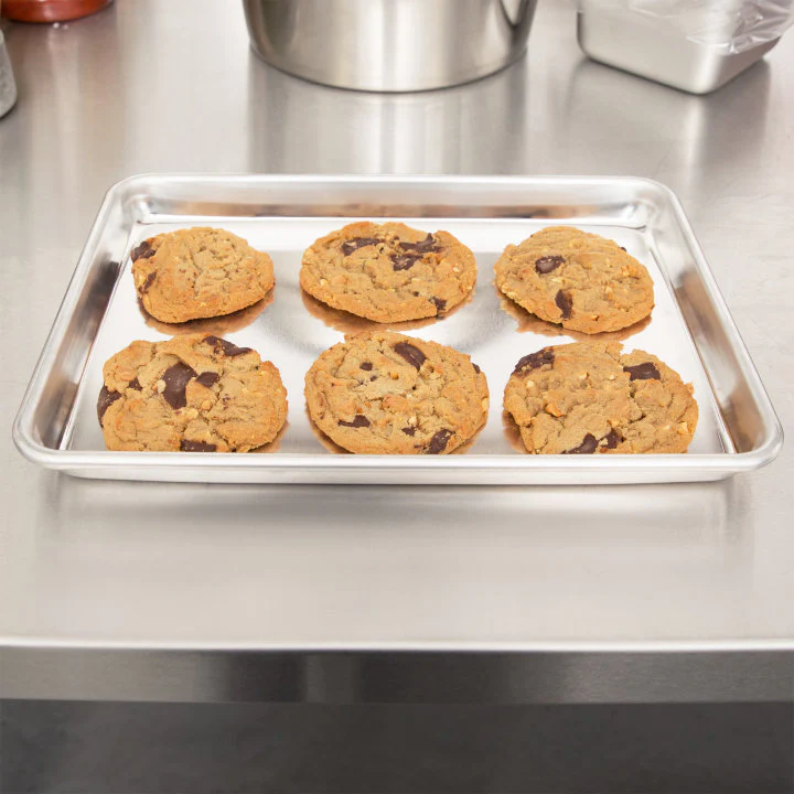 Vollrath 9002P perforated Sheet Pan Full Size 18"x26" Al 18 Gauage - Image 4