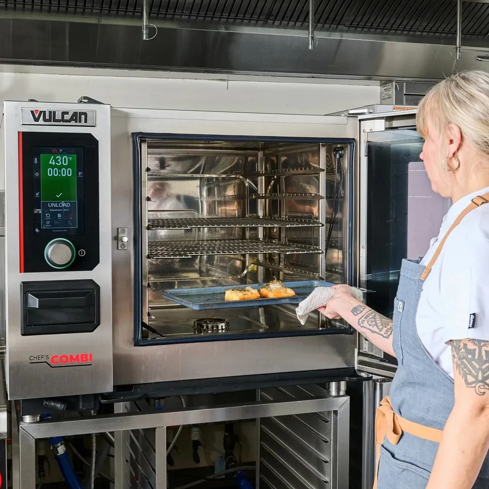 Vulcan CHEF-62G Chef'sCombi 6-Level Full Size Natural Gas / Steam Generator Combi Oven - 112,601 BTU - 120v - Image 4