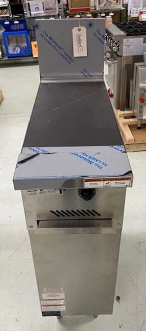 Clearance Vulcan EV12-1HT-208 Endurance Electric Range with Single Hot Top and Enclosed Base 12" - 208V - Image 4