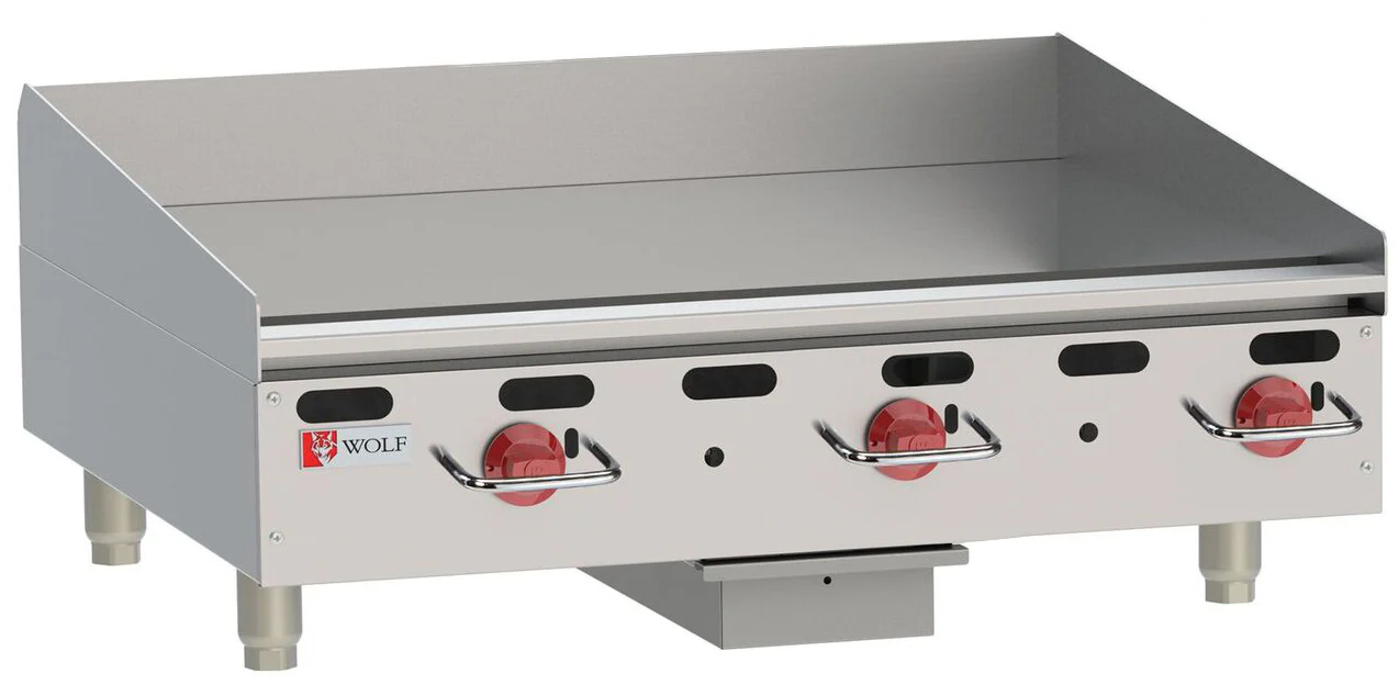 Wolf AGM36-101 Countertop Heavy Duty Gas Griddle with 3 Manual Controls 36" - NG - 81,000 BTU